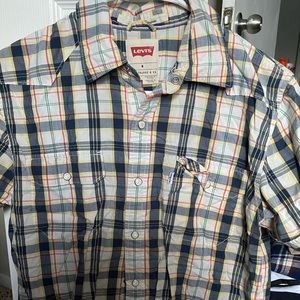 Levi’s button down